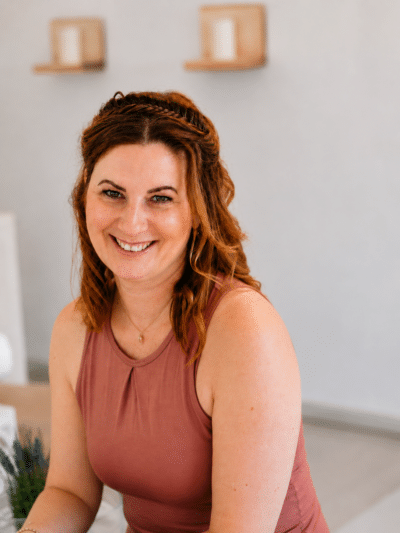 Stephanie Hangert Business Yoga Stephanie Hangert – Ansprechpartnerin für Business Yoga bei Yoga up your life